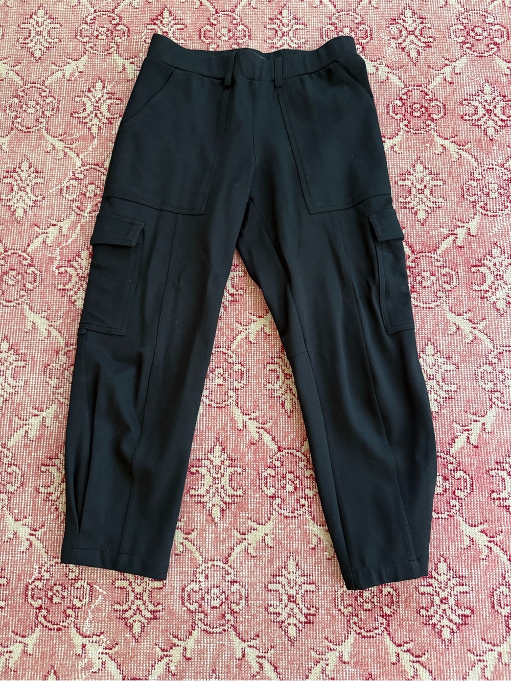 Quince Ultra-stretch Ponte Tapered Cargo Pants size small - Picture 6 of 6
